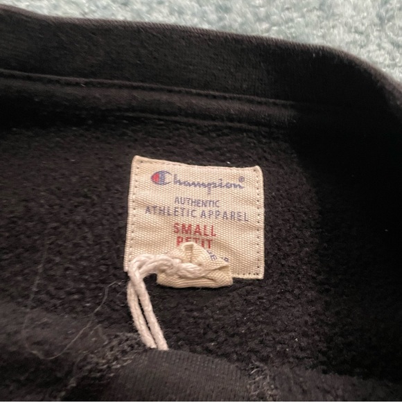 Champion Sweatshirt - Picture 2 of 3